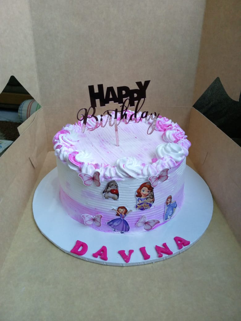 Girls Happy Birthday cakes